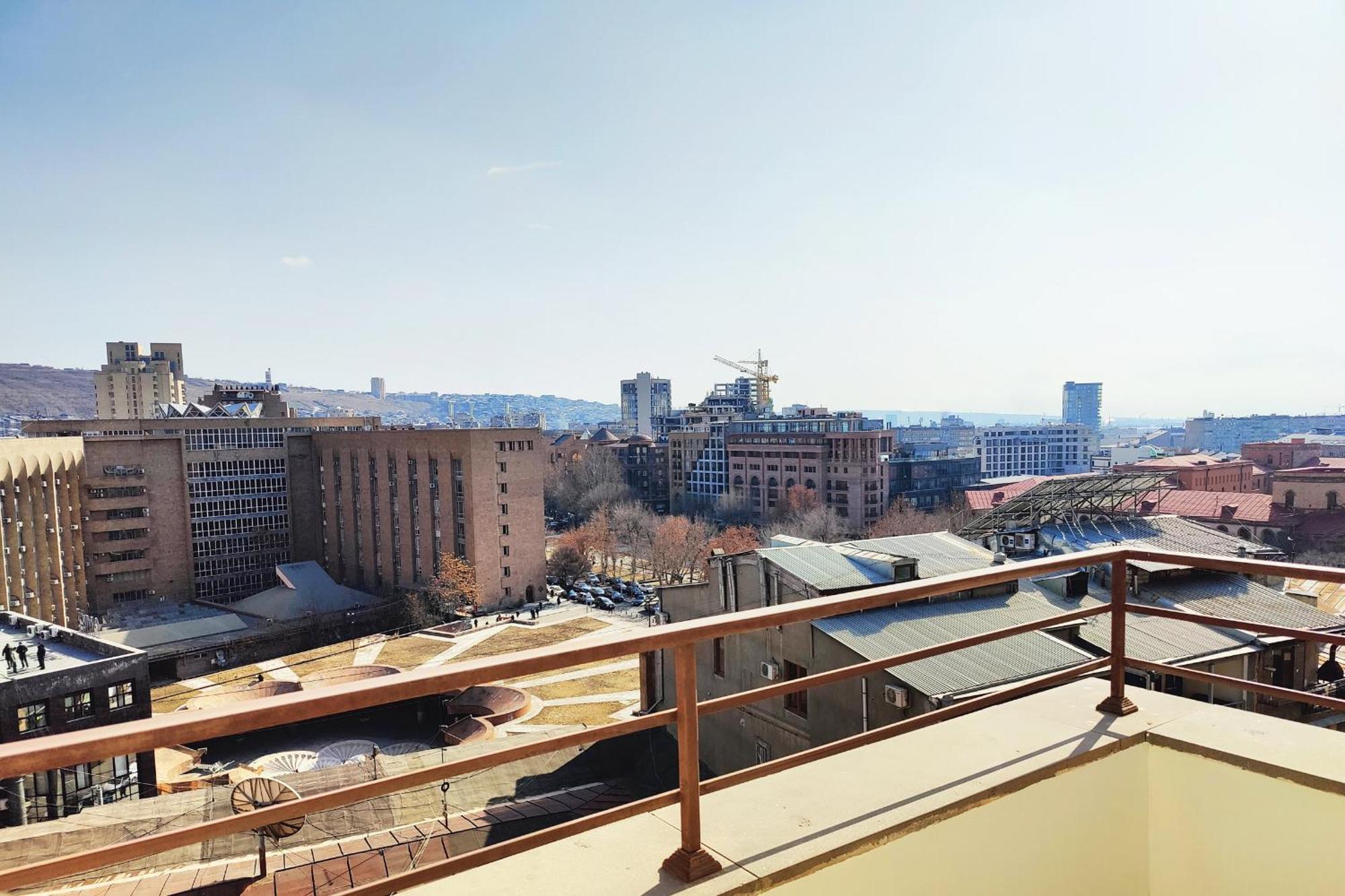 3 Bedroom Apartment In Homey Residence 예레반 외부 사진