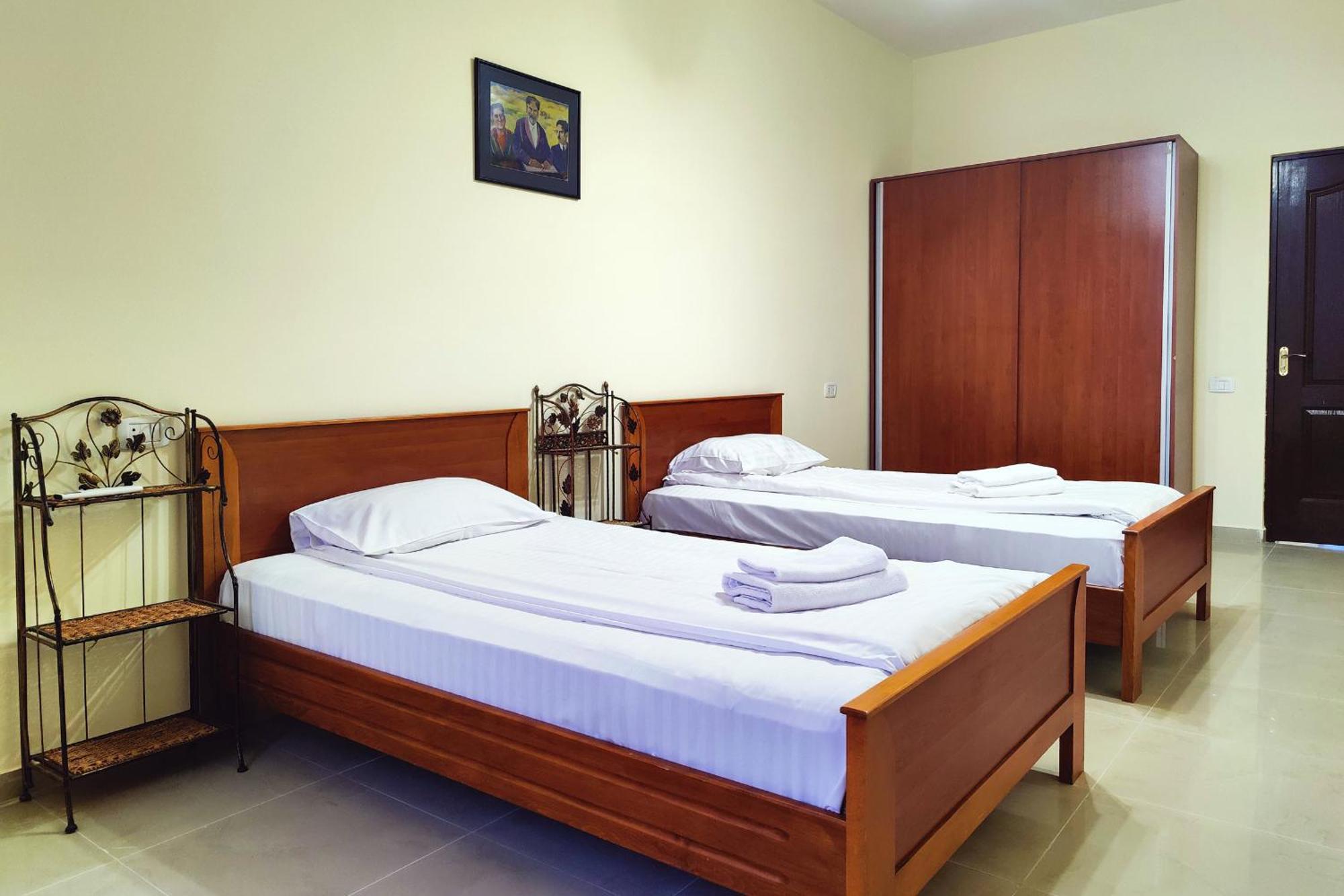3 Bedroom Apartment In Homey Residence 예레반 외부 사진